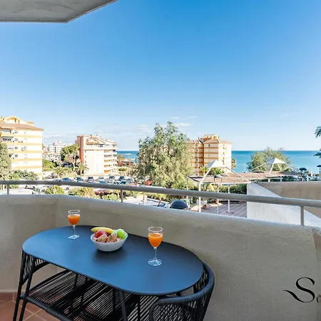 Apartment Seaview Beachfront With Aqua Park & Balcony Benalmadena