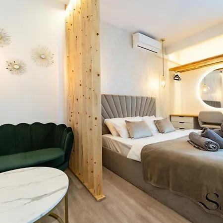Seaview Beachfront With Aqua Park & Balcony *