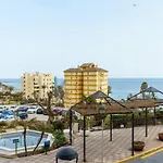 Seaview Beachfront With Aqua Park & Balcony * בנאלמדנה