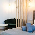 Seaview Beachfront With Aqua Park & Balcony