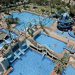 דירה Seaview Beachfront With Aqua Park & Balcony *