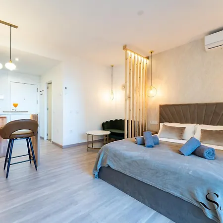 Seaview Beachfront With Aqua Park & Balcony Apartamento *