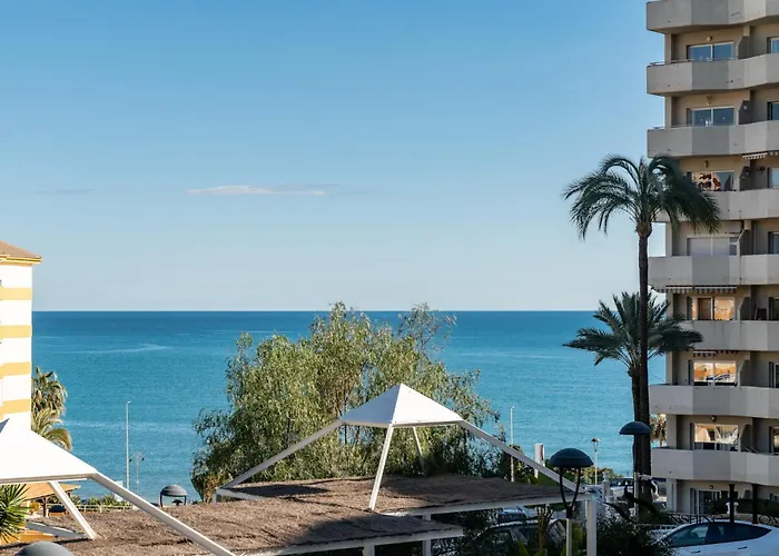 Seaview Beachfront With Aqua Park & Balcony *