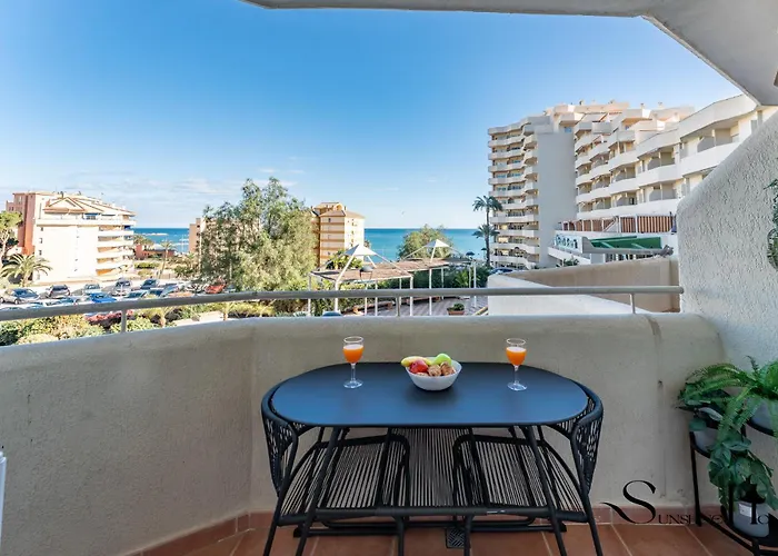 Seaview Beachfront With Aqua Park & Balcony